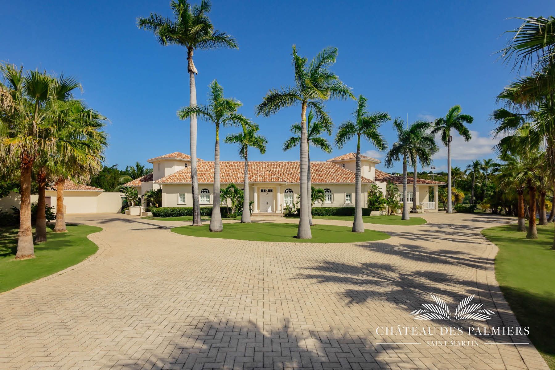 Le Chateau des Palmiers villa photo.